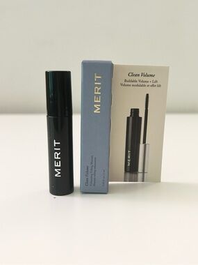 🌸MERIT Clean Volume - Volumizing Tubing Mascara Deluxe Mini Black 1 mL